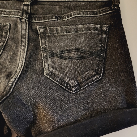 Abercrombie kids black distressed shorts - Picture 3 of 6